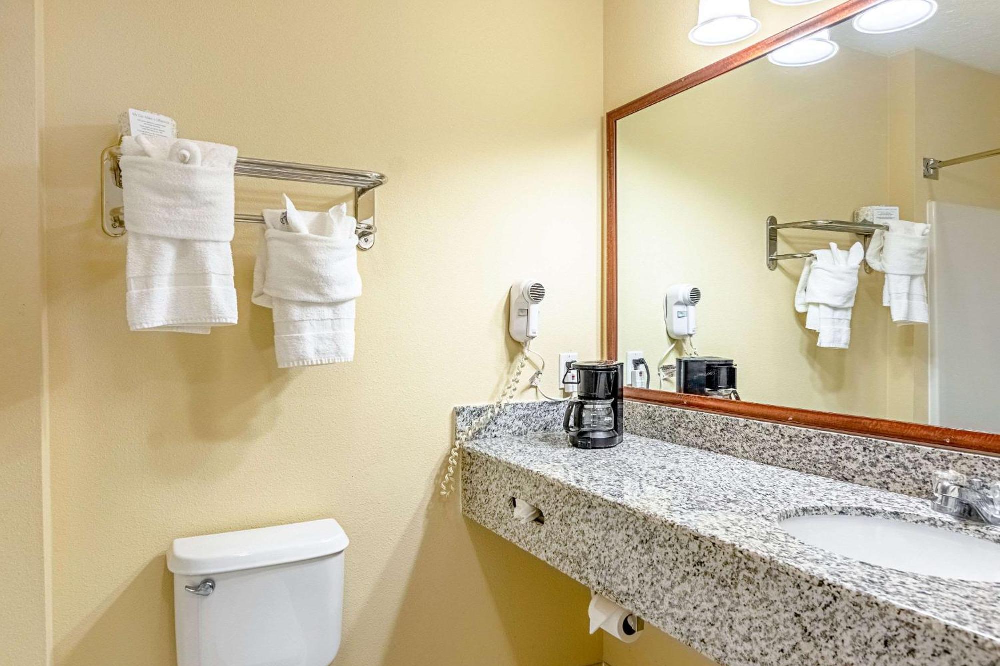 Quality Inn Burkeville Hwy 360 & 460 Ngoại thất bức ảnh